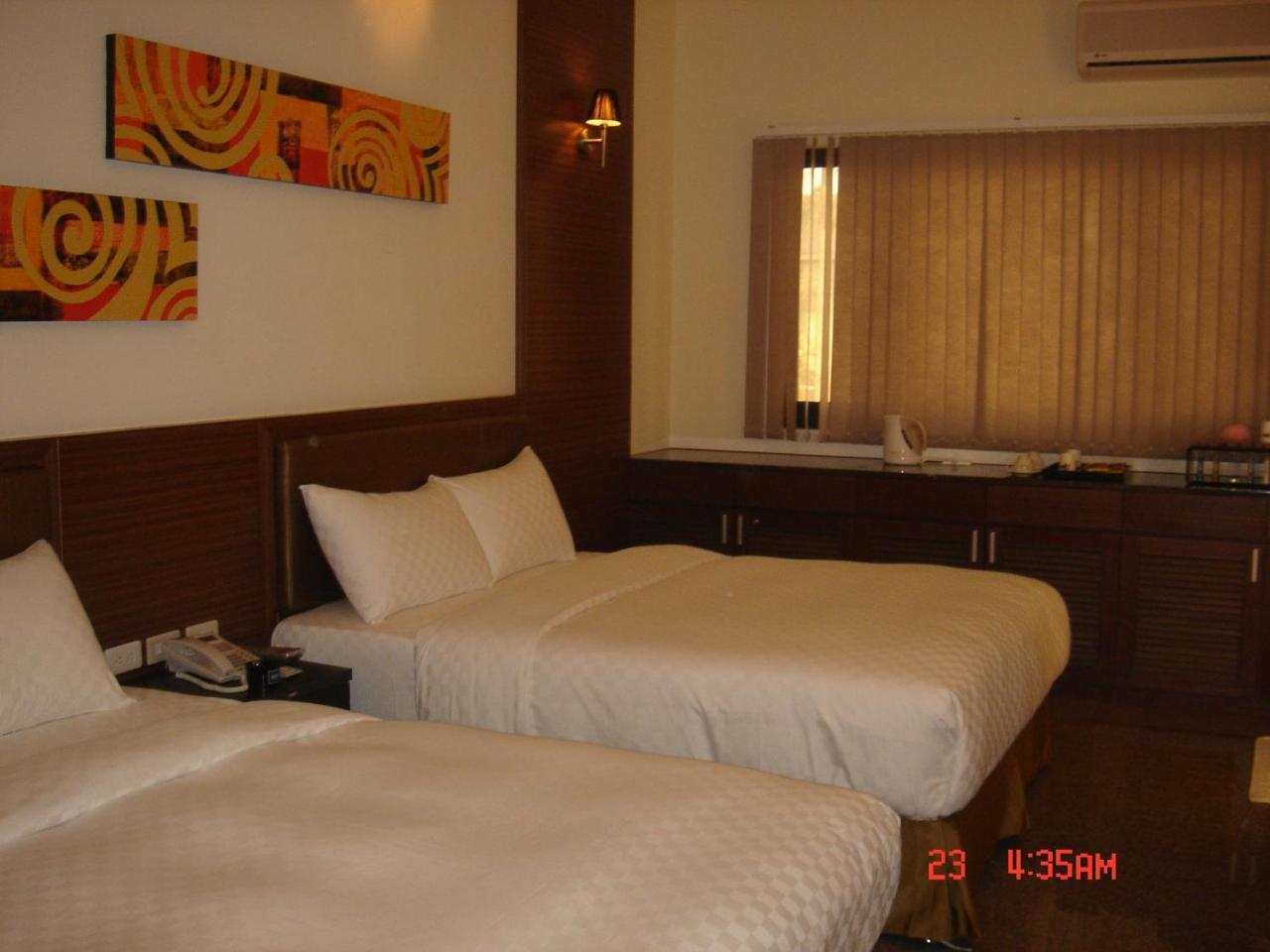 Hip Spa Motel Taichung Exteriör bild