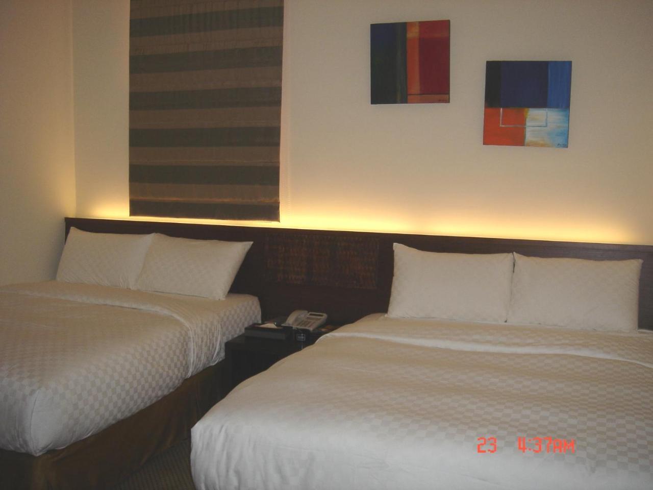 Hip Spa Motel Taichung Exteriör bild